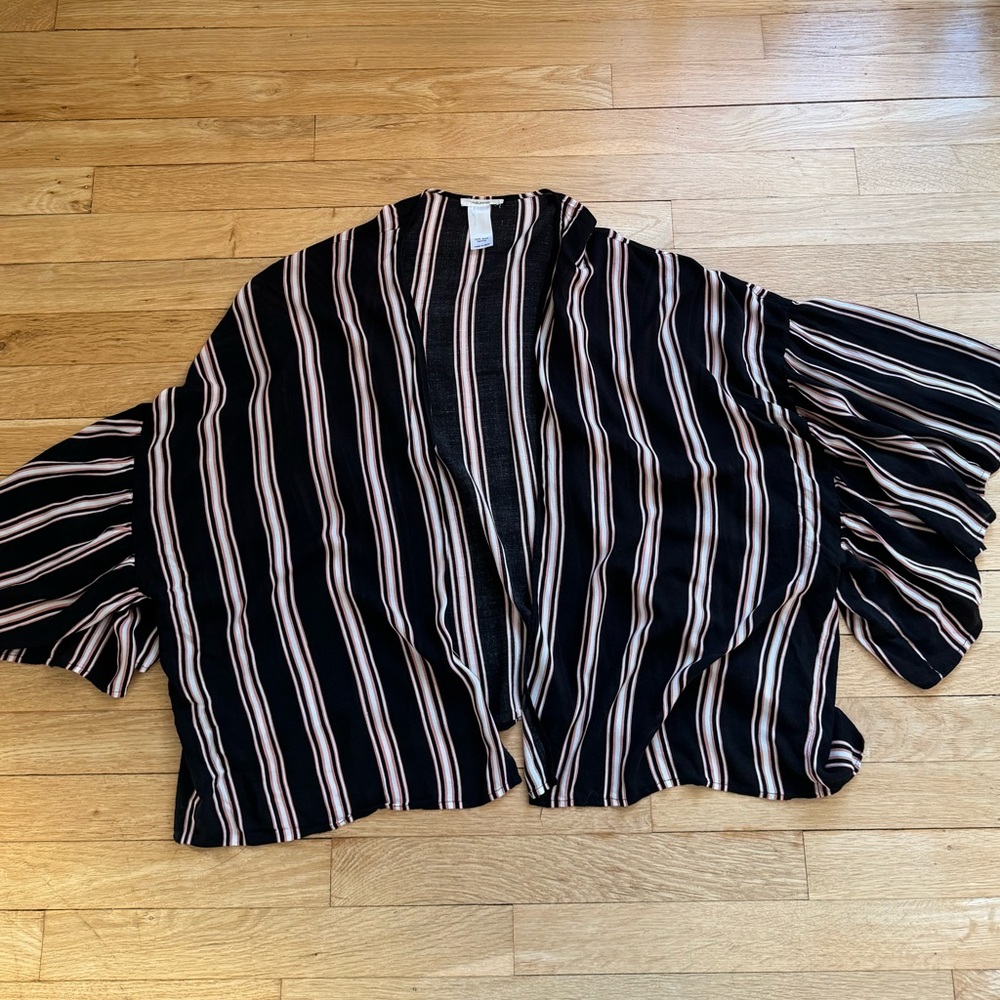 🍂CLEAROUT Stripe Exaggerated Sleeve Kimono - Picture 6 of 10